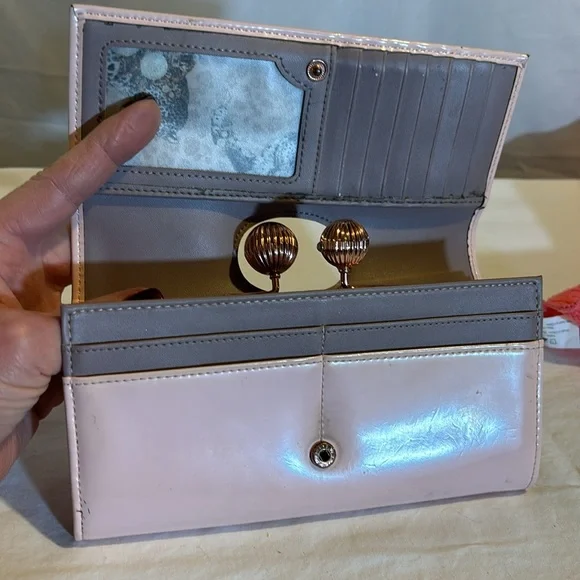 Ted Baker patent leather wallet - Picture 4 of 5